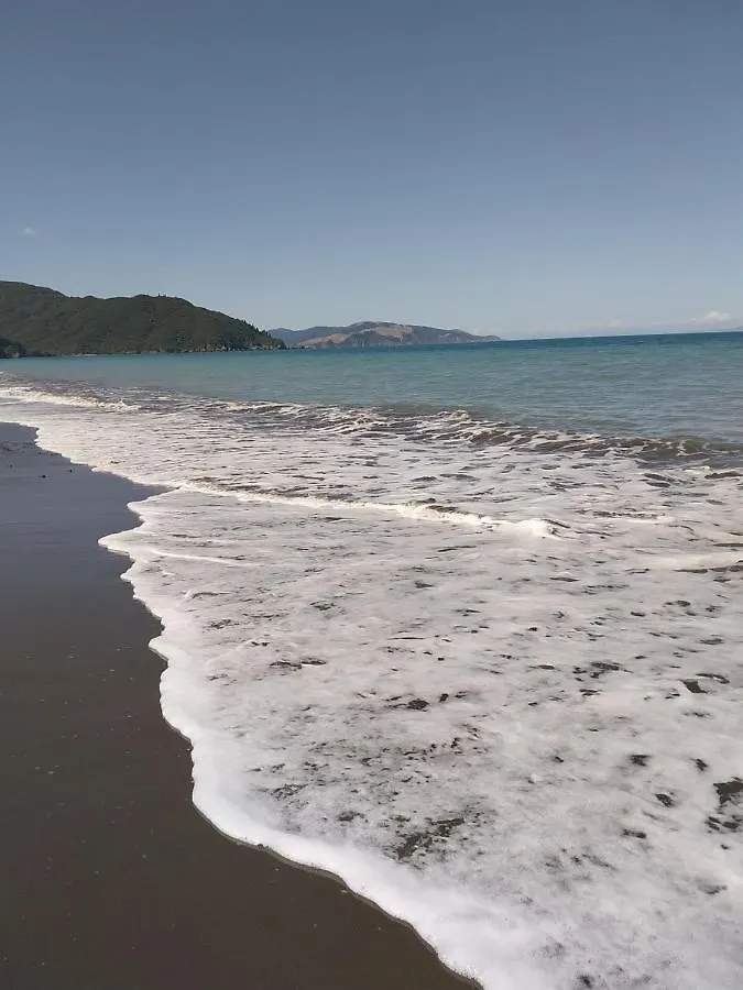 **** Bed & Breakfast Rarangi Seaview On The Beach B&B Blenheim New Zealand